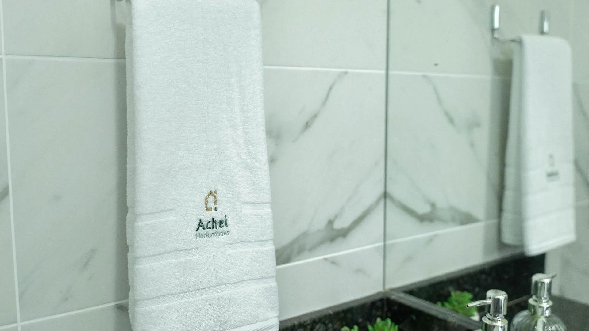 Loft Flora Perto Da Praia By Achei Florianopolis Brazil